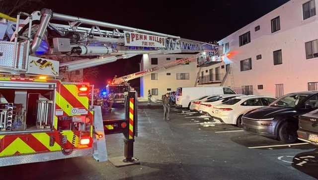 Crews respond after apartment fire breaks out in Monroeville