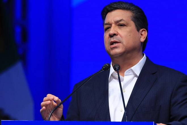 Diputados de Morena denuncian a Cabeza de Vaca por extorsión y huachicol