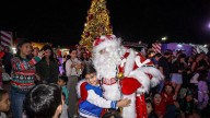 Chicos y grandes disfrutan del mágico show navideño en la Verbena Culiacán 2025