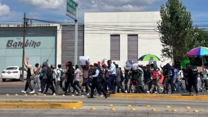 UPN Chilpancingo protesta tras corte de luz por adeudo de 40 mil pesos