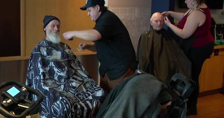 Veterans pack Target Field for MACV's Winter Salute: "It's just a blessing"