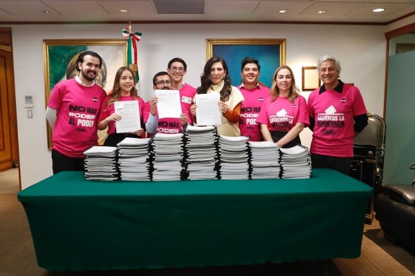 Diputados reciben iniciativa electoral ciudadana