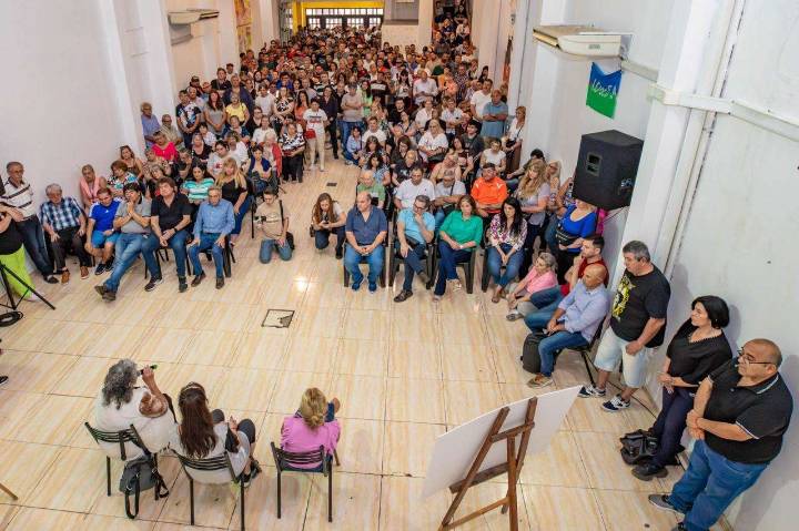 El PJ local brindó un masivo respaldo al intendente Carlos Balor