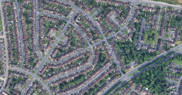 Police raid three houses and seize weapons after what they found in car