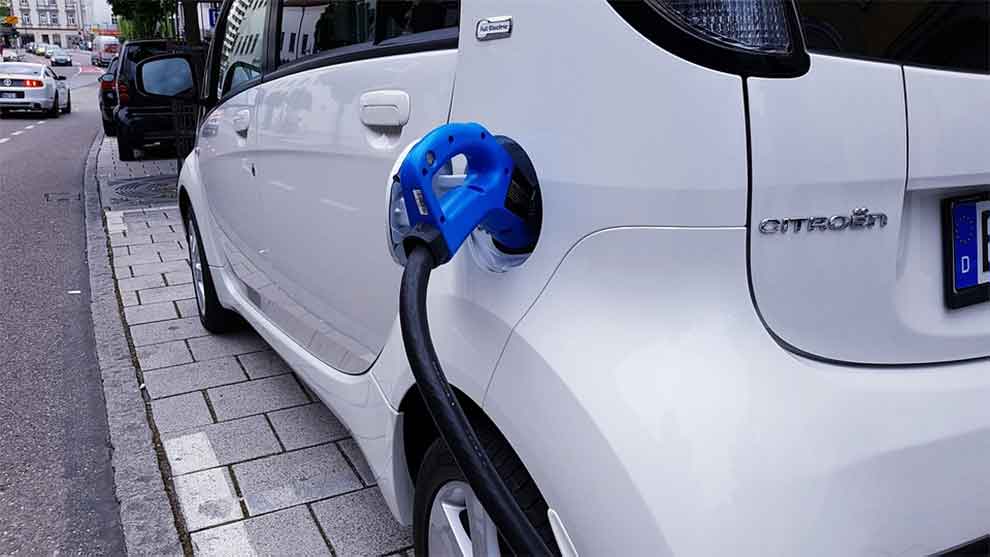 Nuevas ayudas directas para la compra de coches eléctricos en 2026
