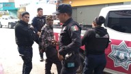 Hombre en estado de ebriedad amenaza con cuchillo a policías en La Laguna
