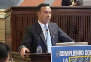 Dejaron plantado al MinDefensa en debate de moción de censura