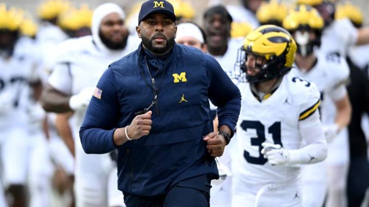 El despido y detención de Sherrone Moore: lo que sabemos sobre el escándalo del entrenador de la Universidad de Michigan