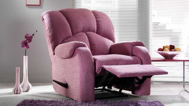 How To Choose A Lounge Chair That Doesn't Sacrifice Style