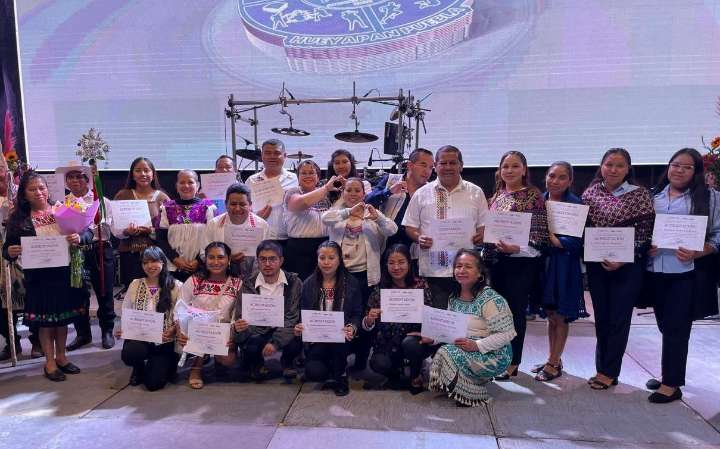 Gobierno de Puebla impulsa acreditaciones en lengua náhuatl