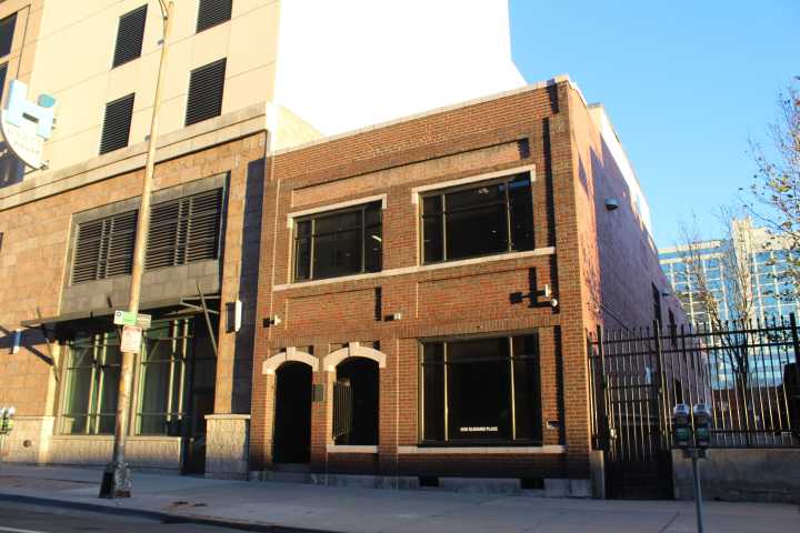 Headhunter pays $1.8M for industrial firm’s former downtown office