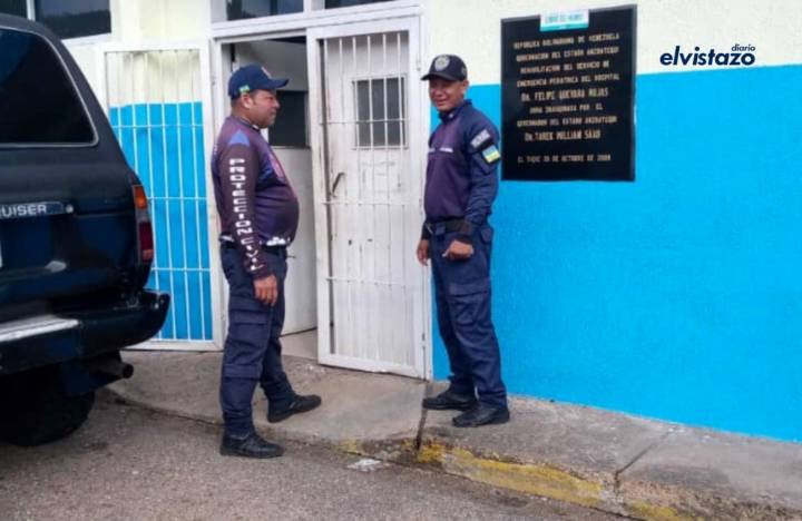 Niño de 6 años y su hermana de 26 lesionados al derrapar moto en Las 4 Vías