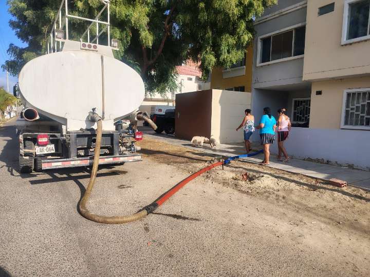 Castilla padece por cortes de agua y falta de acción de autoridades