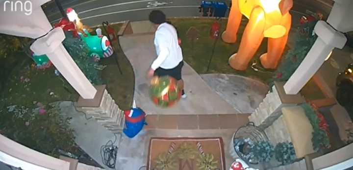 Video: ‘Grinch’ steals large Christmas ornament off San Pedro home’s porch