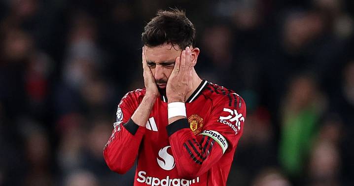 Man Utd throw away opportunity again with sluggish West Ham display