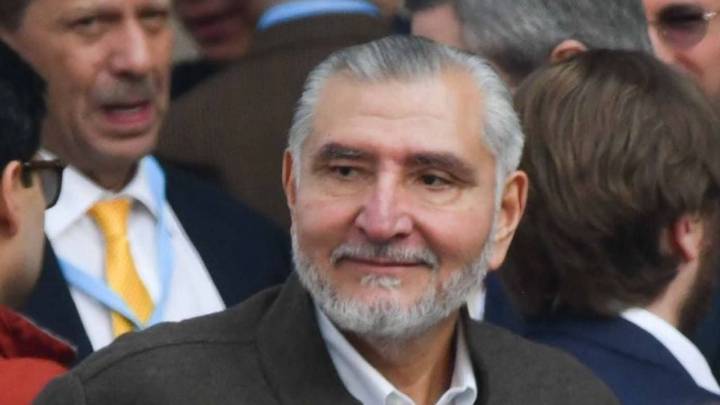 “Aún no los pago”: Adán Augusto López afirma que negoció un precio especial para comprar los libros de López Obrador