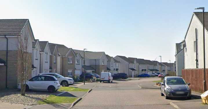 West Lothian gang target family homes before fleeing in high