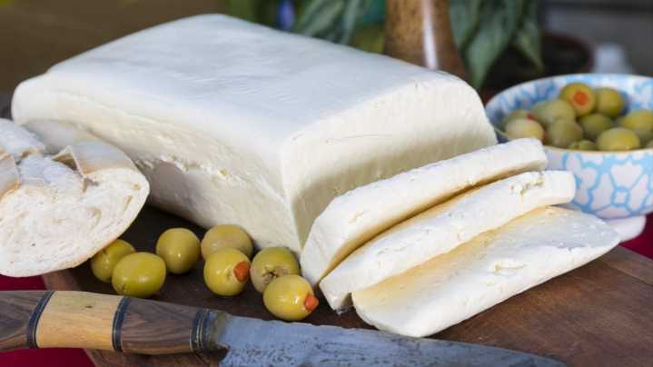 Le detectaron una peligrosa bacteria a un reconocido queso cremoso