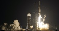 SpaceX targets Falcon 9 launch for Sunday morning