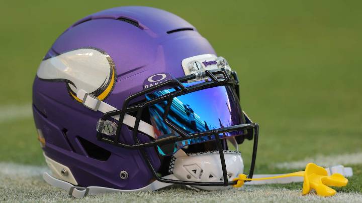 Vikings Make Quarterback Decision For Week 14