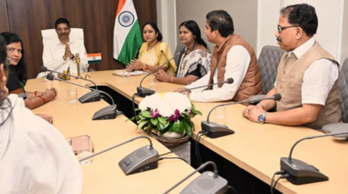 BJD delegation urges Odisha Guv to act against BJP MLA for remarks on Gandhi, women