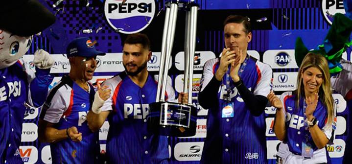 Wilyer Abreu campeón del XXIII Festival del Jonrón en Valencia