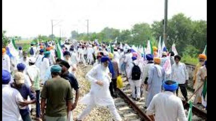 Punjab Farmers Announce Statewide Rail Roko on December 5 Over MSP and Electricity Demands