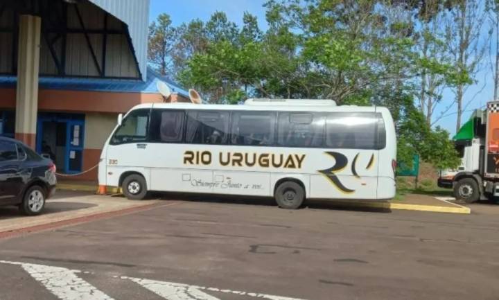 Dejó de funcionar el servicio de autobús entre Santo Tomé y San Borja