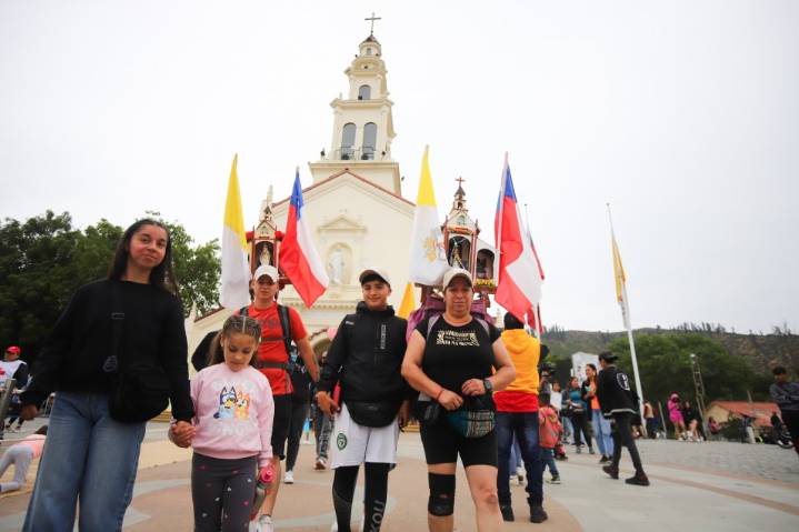 Peregrinación a Lo Vásquez: Iglesia llama a "dejar la mentalidad de la vela"