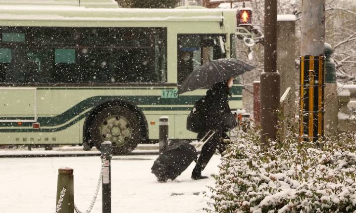 Nieve y lluvia le esperan a Nueva York este martes: Pronóstico anticipa que una jornada fría y húmeda afectará a un distrito de la ciudad