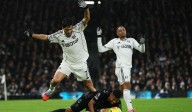 ¡Raúl sigue sin encontrar el gol! 4 partidos y contando del lobo mexicano sin anotar en Premier League