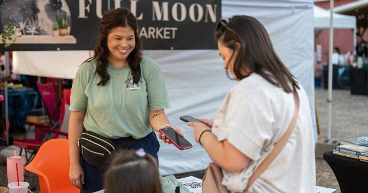 Full Moon Market showcases the charm of Plaquemine
