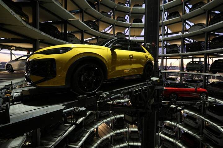 Volkswagen to invest $186 billion through 2030, CEO says