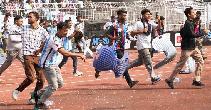 Messi's tour of India gets off to chaotic start with fans throwing bottles