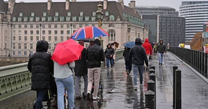 UK weather warning over '20-day deluge' that could bring red alerts 