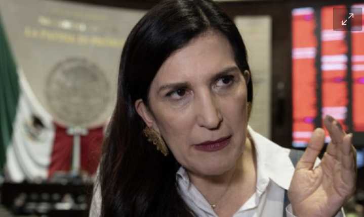 Tiempo de AMLO ya pasó, debe dejar que Sheinbaum tome sus decisiones: Kenia López Rabadán