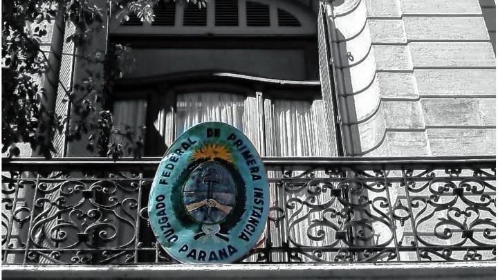 Sobreseyeron a comerciante de Paraná que fue investigado por ofrecer simbología nazi