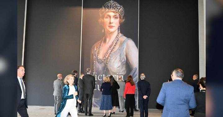 Galería | La exhibición de 350 piezas de la reina Victoria Eugenia, en fotos