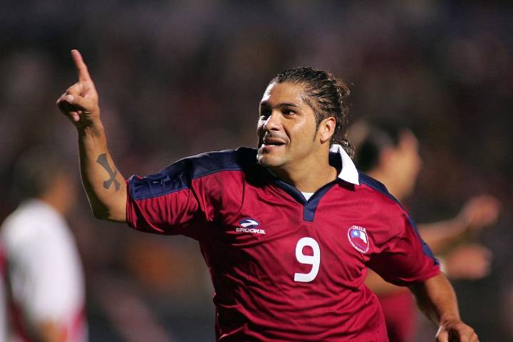 “Sería injusto elegir a uno solo”: Reinaldo Navia escoge a los cinco mejores jugadores chilenos de la historia