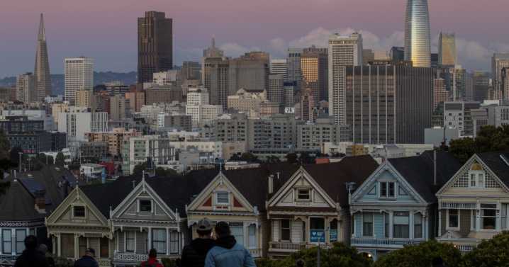 Meteor showers, massive moons and more: Winter astronomy events to look up for