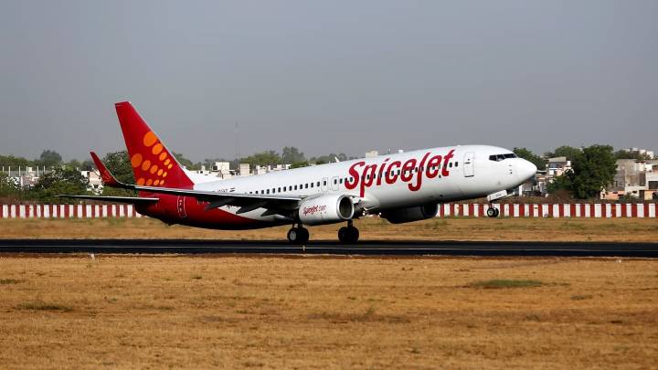 SpiceJet set to add 100 daily flights after Centre orders 10% cut for IndiGo