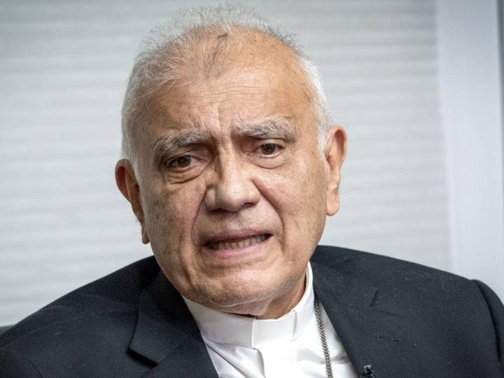 Denuncian que retuvieron en Maiquetía y le anularon el pasaporte al cardenal Baltazar Porras