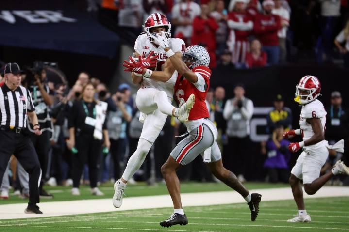 Deadspin | Indiana, Ohio State, Georgia, Texas Tech top CFP seeds; Notre Dame out