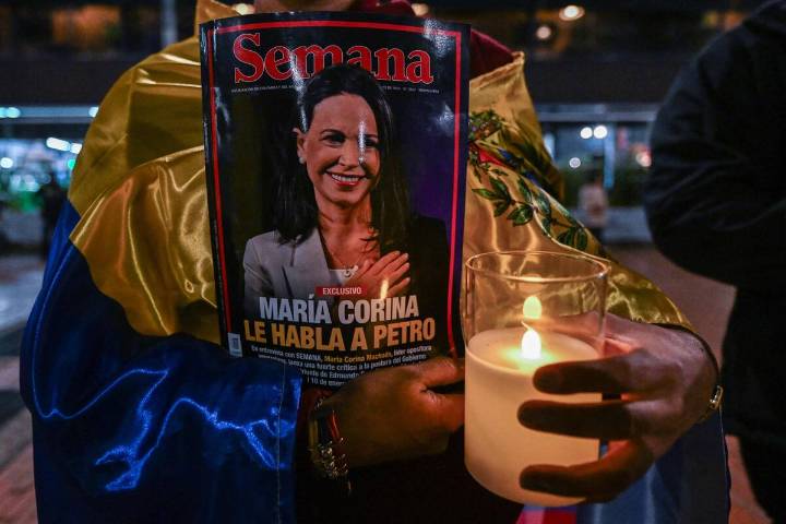 ¿Sale de la clandestinidad?