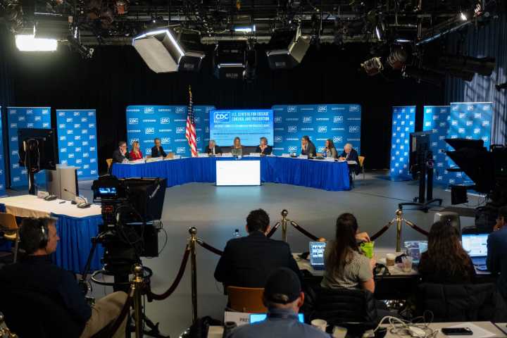 US vaccine advisers say not all babies need a hepatitis B shot at birth