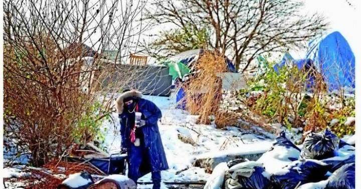 ST. LOUIS NIXES MASS SHELTERS