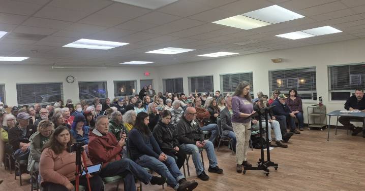 ICE queries Waldport resort, prompting city to pass resolution in opposition