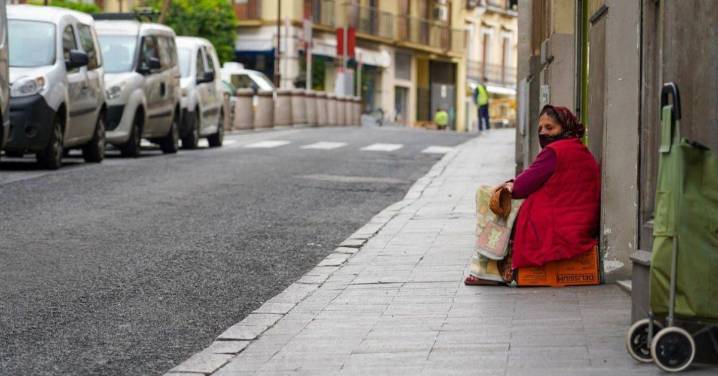 En España el riesgo de pobreza afecta a más de 6 millones de mujeres