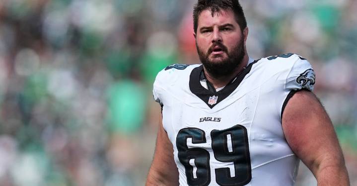 Landon Dickerson injury: Eagles guard returns against Chargers