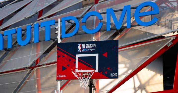 Prep talk: Clippers, NBA teaming up to offer free outdoor basketball hoops to L.A. families
